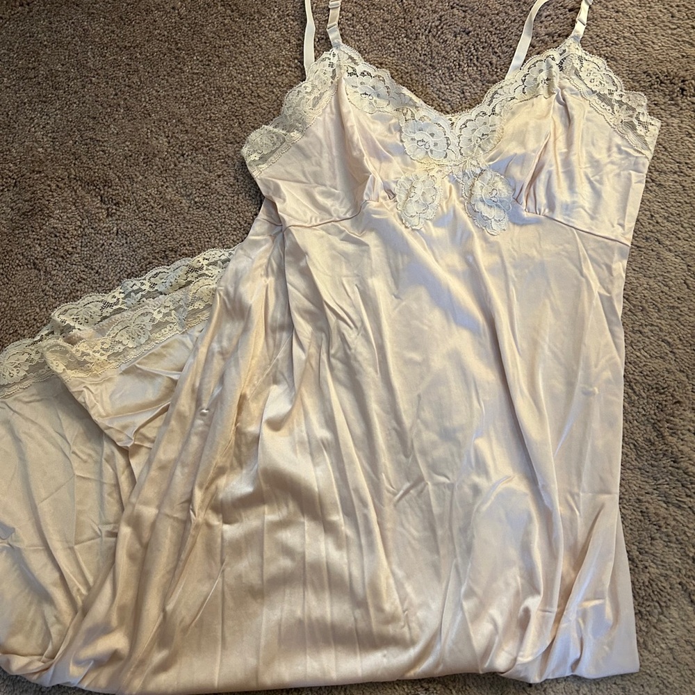 Vassarette Blush Lace Satin Chemise